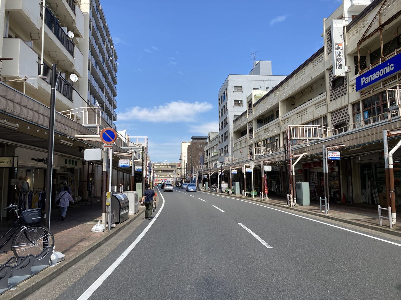 五香の駅前通り