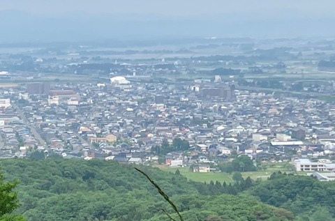 眼下に広がる街並み